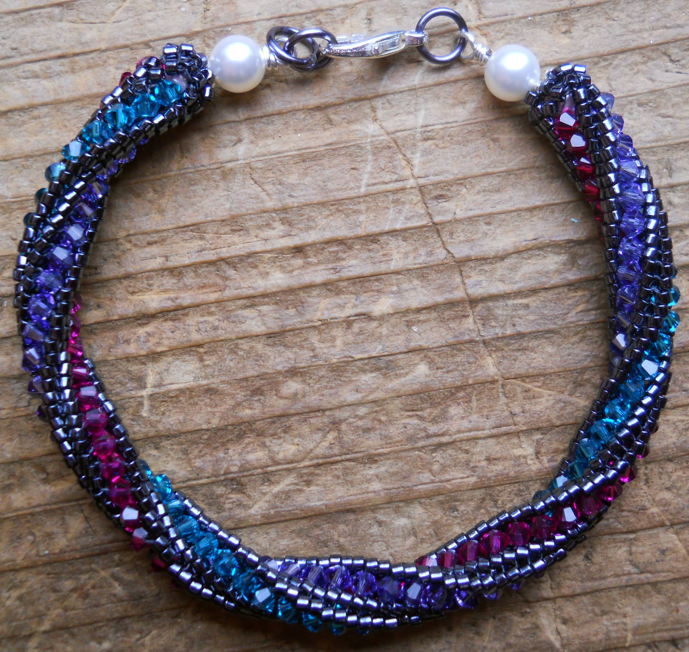 Twisted Channeled Herringbone